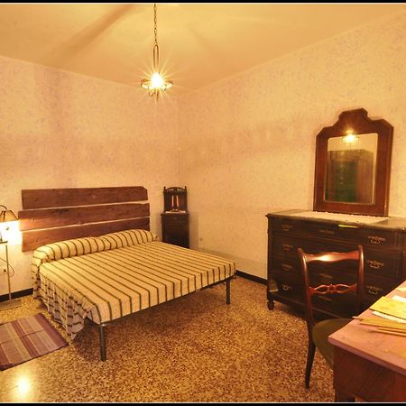 B&B Au Caruggiu チェリアーレ 部屋 写真